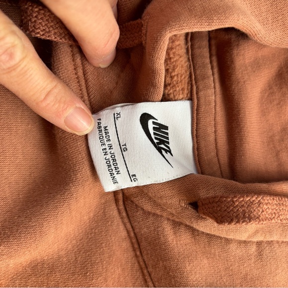 Nike XL Rust Hoodie gently used. - Picture 4 of 4